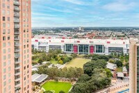 915 Franklin St photo'