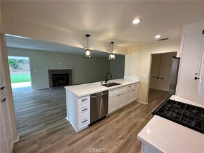 1155 Currier Ave in Simi Valley, CA - Building Photo - Building Photo