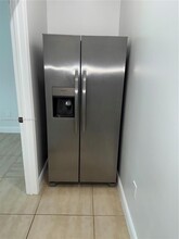 465 E 58th St in Hialeah, FL - Building Photo - Building Photo
