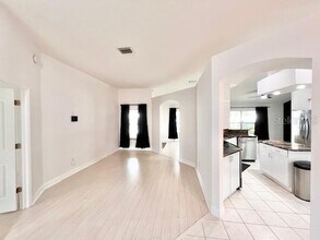 1652 E Houston Dr in Deltona, FL - Building Photo - Building Photo