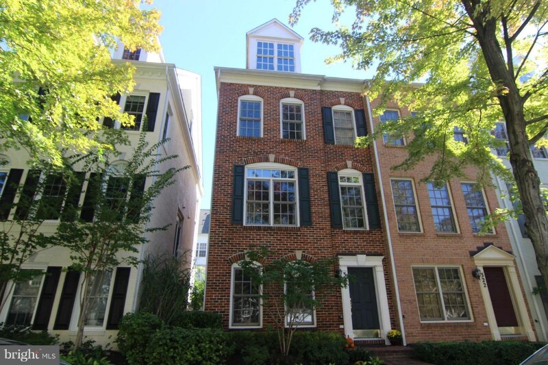 324 Casey Ln in Rockville, MD - Foto de edificio