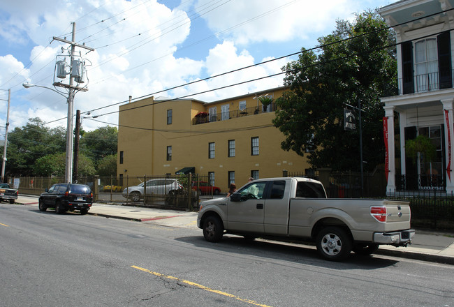 3400 Magazine St in New Orleans, LA - Foto de edificio - Building Photo