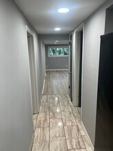 5122 S Whipple St, Unit Basement in Chicago, IL - Building Photo - Building Photo