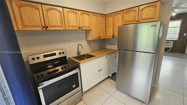 1515 NW 2nd Ave in Fort Lauderdale, FL - Building Photo - Building Photo