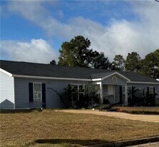 133 Ronald Pride Blvd in Fort Valley, GA - Building Photo