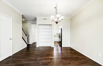 5968 Woodway Place Ct in Houston, TX - Building Photo - Building Photo