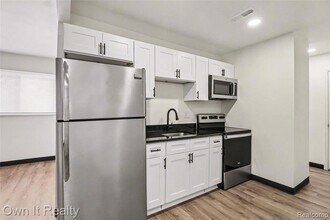 13031 Joy Rd in Detroit, MI - Building Photo - Building Photo