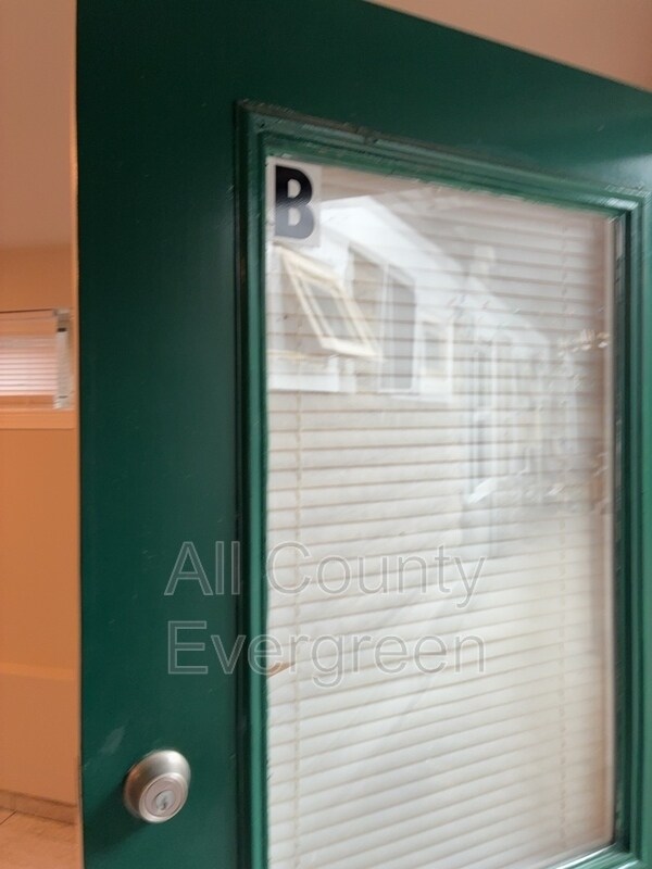 1015 9th St in Bremerton, WA - Building Photo - Building Photo