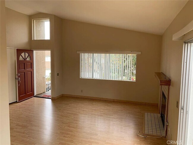 543 Springbrook N in Irvine, CA - Building Photo - Building Photo