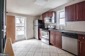 1923 Carpenter St in Philadelphia, PA - Building Photo - Building Photo