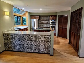 4020 Willowbrook Ln in Bellingham, WA - Building Photo - Building Photo