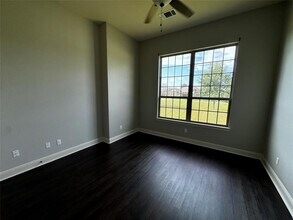 129 Umbrella Sky in Liberty Hill, TX - Foto de edificio - Building Photo