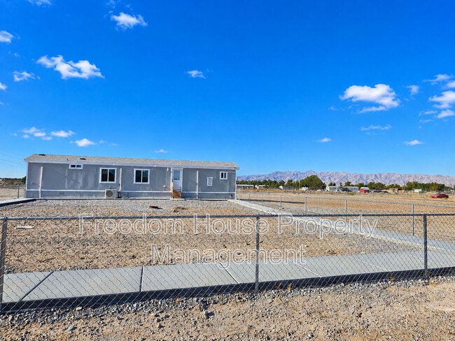 property at 1410 E Manse Rd