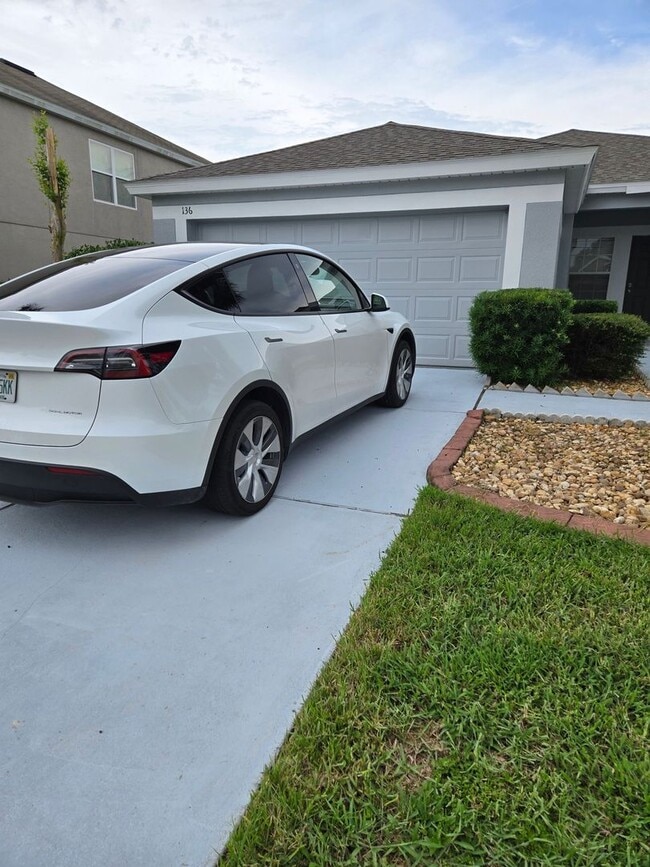 136 Bella Rosa Cir in Sanford, FL - Building Photo - Building Photo