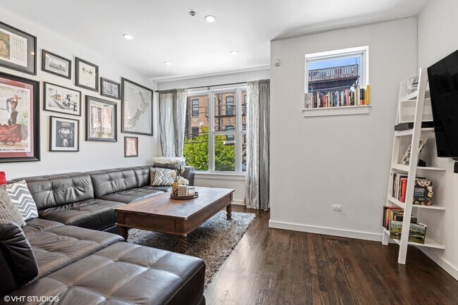 18 S Aberdeen St in Chicago, IL - Building Photo - Building Photo