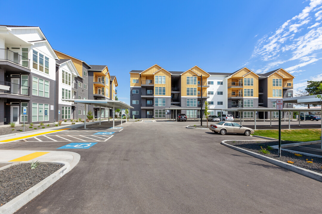 Mica View in Spokane Valley, WA - Building Photo