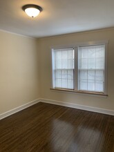 7647 W Ibsen St in Chicago, IL - Foto de edificio - Building Photo
