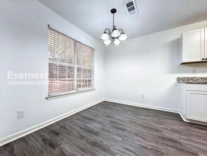 3136 Lower Creek Dr in Douglasville, GA - Foto de edificio - Building Photo