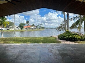 2473 NW 191st Ave in Pembroke Pines, FL - Building Photo - Building Photo