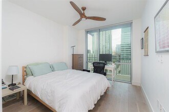 222 West Ave in Austin, TX - Foto de edificio - Building Photo