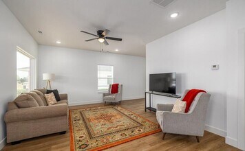 1071 N Blake Ave in Republic, MO - Building Photo - Building Photo