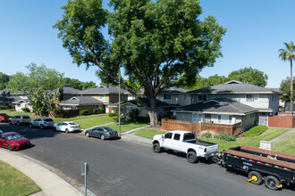 Downer Estates in San Jose, CA - Building Photo - Building Photo