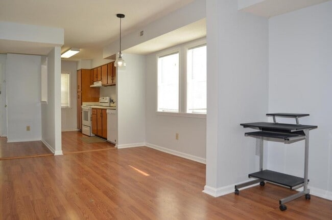 249 Schultz St in Chapel Hill, NC - Building Photo - Building Photo