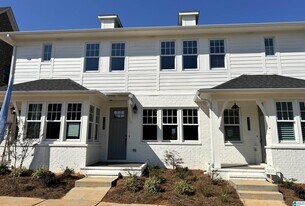 1122 Windsor Sq in Birmingham, AL - Building Photo