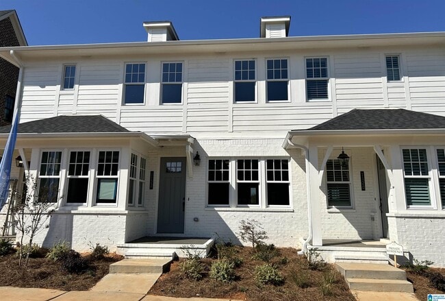 property at 1122 Windsor Sq