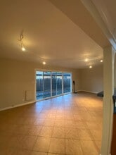 447 W 2nd St in Cloverdale, CA - Foto de edificio - Building Photo