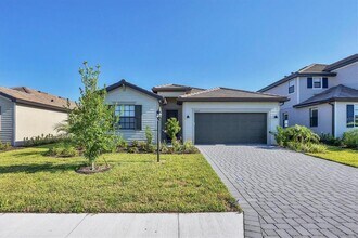 15029 Oxford Grey Dr in Bradenton, FL - Building Photo - Building Photo