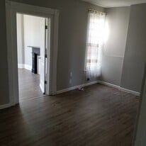 84 Carson Ave, Unit 2 in Newburgh, NY - Building Photo