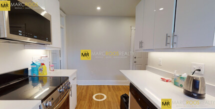 841 Beacon St, Unit 1C in Boston, MA - Building Photo - Building Photo