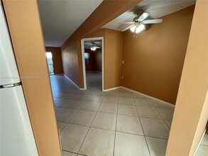 2514 Taylor St in Hollywood, FL - Building Photo - Building Photo