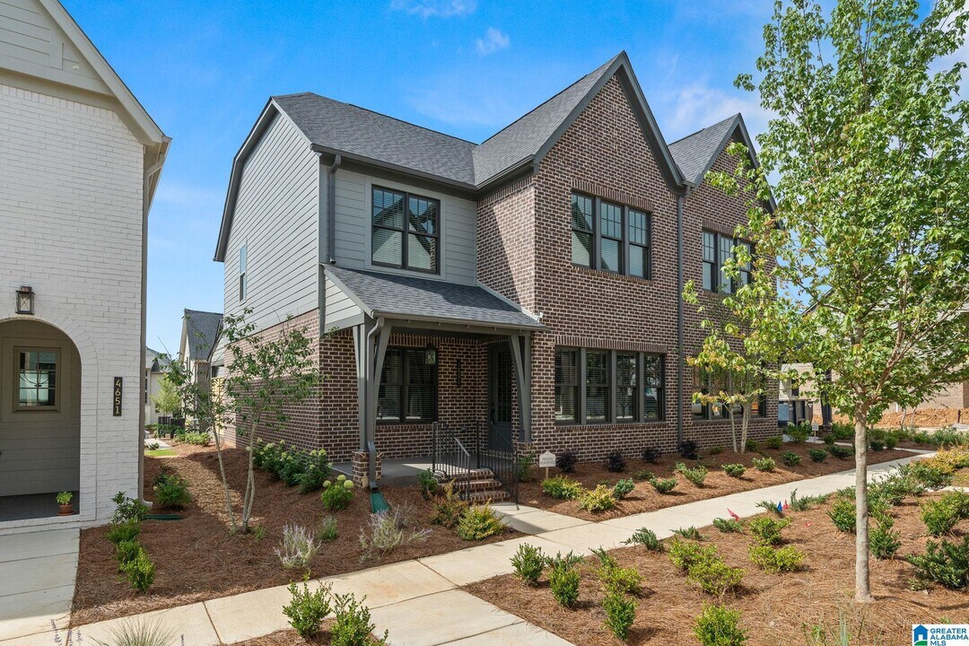 1801 Rivo Ln in Hoover, AL - Building Photo