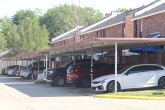 4352 Stumberg Ln in Baton Rouge, LA - Foto de edificio - Building Photo