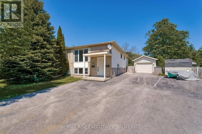 property at 284-284 Owens Crescent