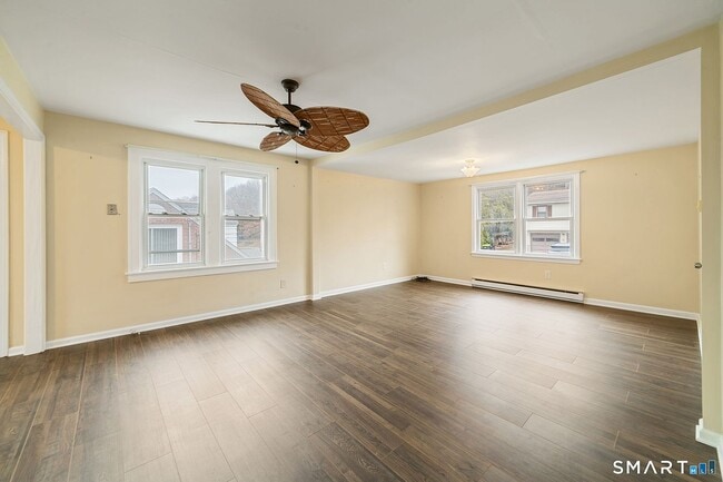 141 Irving Ave in Torrington, CT - Building Photo - Building Photo