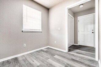 916 Delmar Cir in Moore, OK - Building Photo - Building Photo