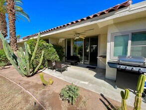 643 N Vía Acapulco-Unit -Available in Palm Springs, CA - Building Photo - Building Photo