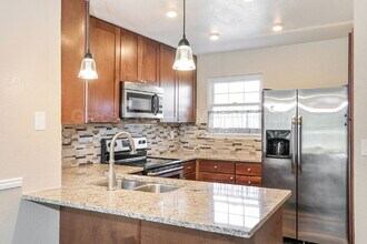 8165 S Fillmore Way in Centennial, CO - Building Photo - Building Photo