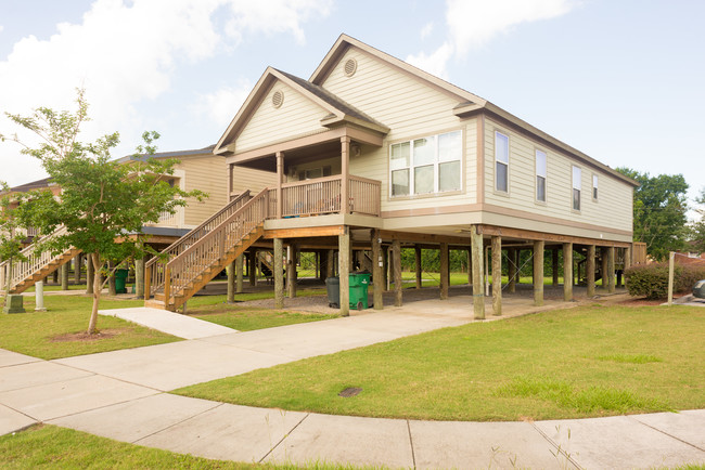 Beechgrove Station in Westwego, LA - Foto de edificio - Building Photo