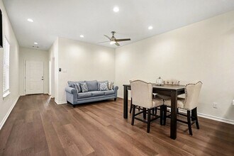 3521 Avenue N 1/2 Rear in Galveston, TX - Building Photo - Building Photo