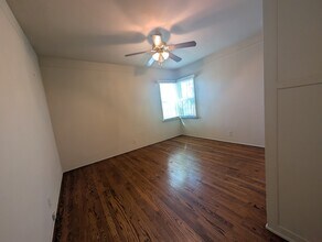 7026 Flight Ave, Unit 7026 in Los Angeles, CA - Building Photo - Building Photo