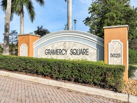 102 Astor Cir in Delray Beach, FL - Building Photo