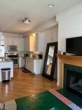 21 W Chestnut St, Unit 1404 in Chicago, IL - Building Photo - Building Photo