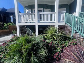 1301 Adeline St in Oakland, CA - Foto de edificio - Building Photo