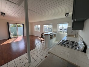 232 Santa Monica Dr, Unit Lower Unit in Oxnard, CA - Building Photo - Building Photo