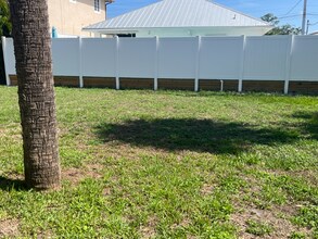 615 110th Ave N in Naples, FL - Building Photo - Building Photo
