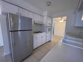 471 Keene Park Dr E in Largo, FL - Building Photo - Building Photo